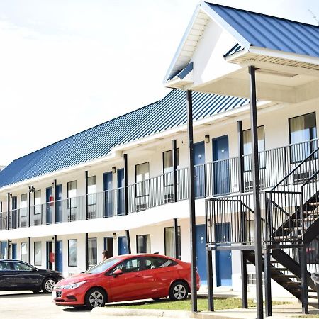 Bayfront Inn Biloxi Exterior foto